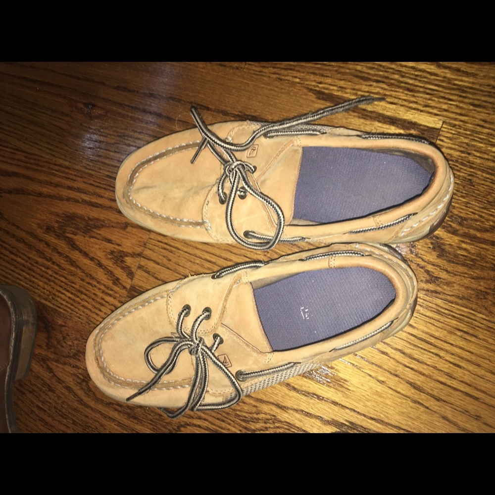Sperry boat shoes
